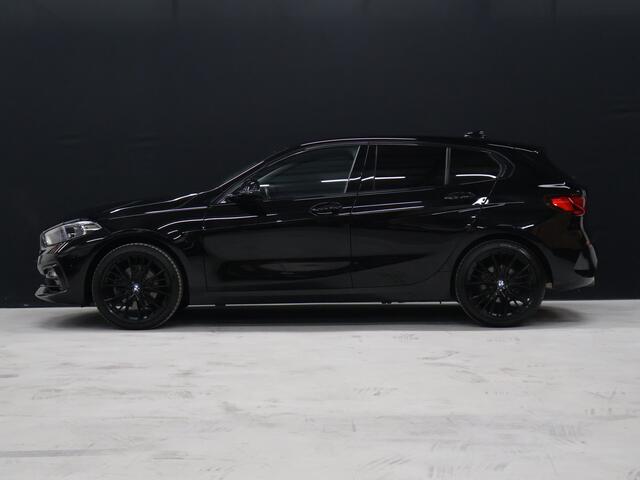 BMW 1-SERIE 118i Executive Edition [AFNEEMBARE TREKHAAK, APPLE CARPLAY, ANDROID, SPORTSTOELEN, PDC V+A, BMW LED, CRUISE, CLIMATE, NIEUWSTAAT]