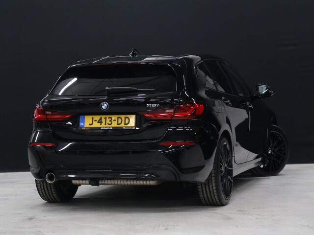 BMW 1-SERIE 118i Executive Edition [AFNEEMBARE TREKHAAK, APPLE CARPLAY, ANDROID, SPORTSTOELEN, PDC V+A, BMW LED, CRUISE, CLIMATE, NIEUWSTAAT]