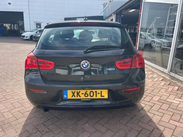 BMW 1-SERIE 116i C.L. Executive Clima Cruise PDC Navi