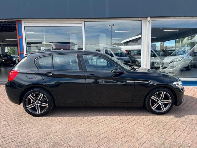 BMW 1-SERIE 116i C.L. Executive Clima Cruise PDC Navi