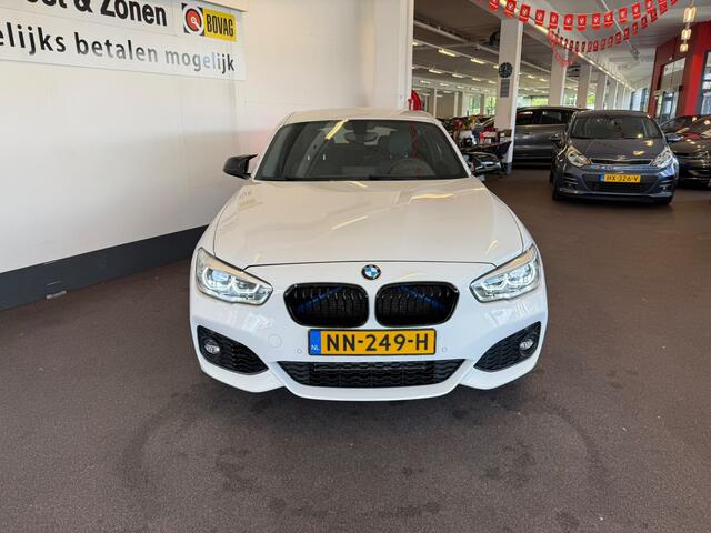 BMW 1-SERIE 118i Centennial High Executive M Sport Automaat | Lederen bekleding | Cruise control | Climate control | Navigatie | Adaptief onderstel | Stoelverwarming | 18''INCH