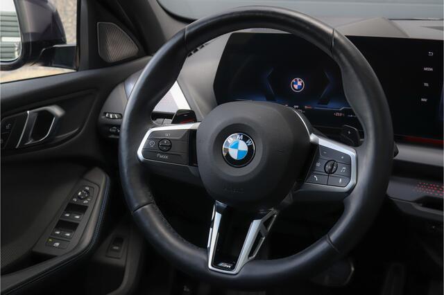 BMW 1-SERIE 120i M Sport Edition Pano 360 cam Massage Uniek Garantie