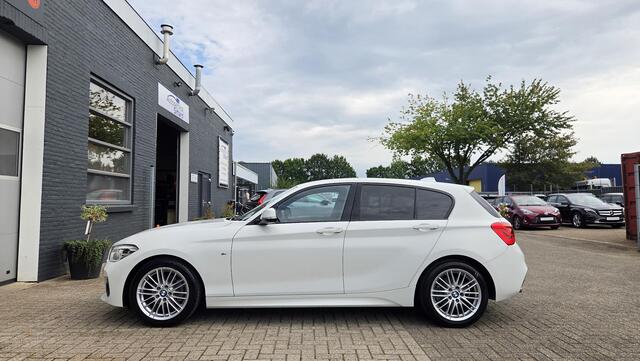 BMW 1-SERIE 118i M Sport | LED | PDC V+A | NAVI | VOL LEDER DAKOTA | LICHTPAKKET