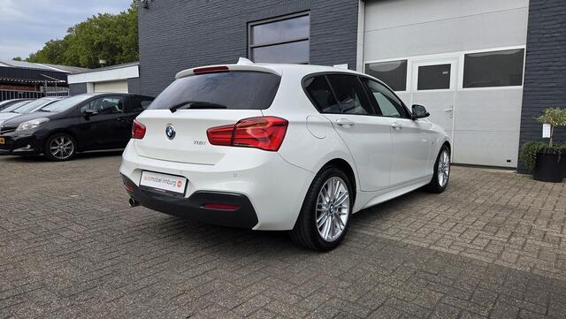BMW 1-SERIE 118i M Sport | LED | PDC V+A | NAVI | VOL LEDER DAKOTA | LICHTPAKKET