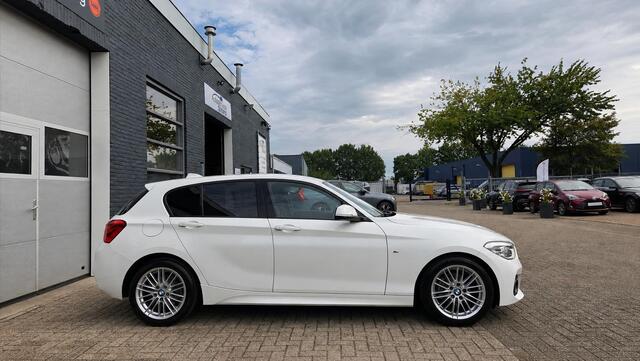 BMW 1-SERIE 118i M Sport | LED | PDC V+A | NAVI | VOL LEDER DAKOTA | LICHTPAKKET