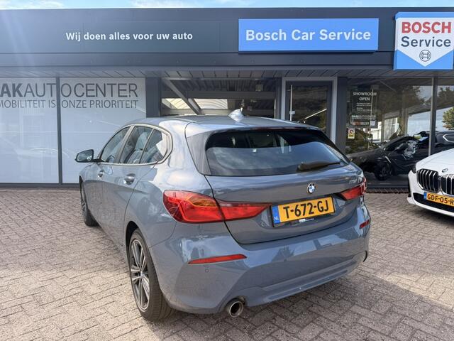 BMW 1-SERIE 118i Intro Edition | Stoel & Stuurverwarming | PDC