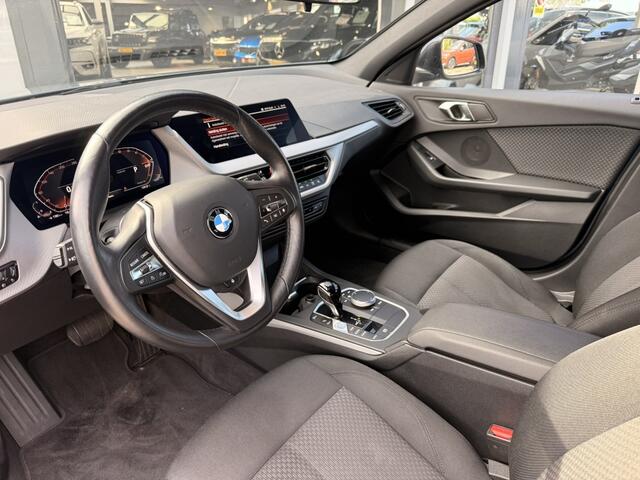 BMW 1-SERIE 118i Intro Edition | Stoel & Stuurverwarming | PDC