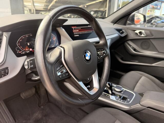 BMW 1-SERIE 118i Intro Edition | Stoel & Stuurverwarming | PDC