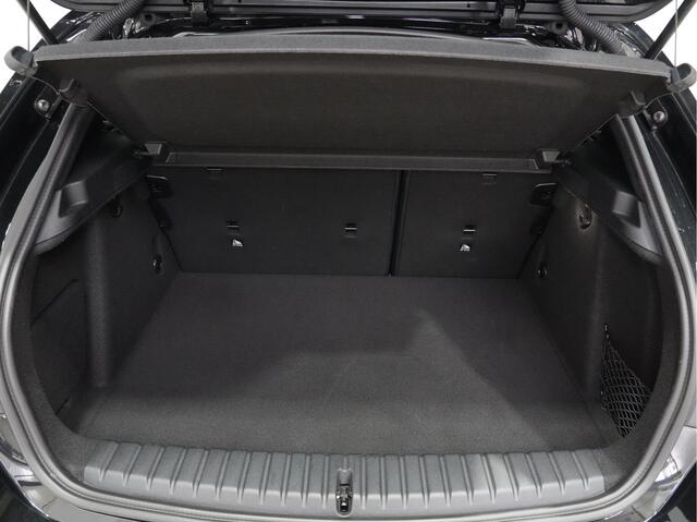 BMW 1-SERIE 118i Executive 50 Jahre Editie M Sport Panoramadak 300