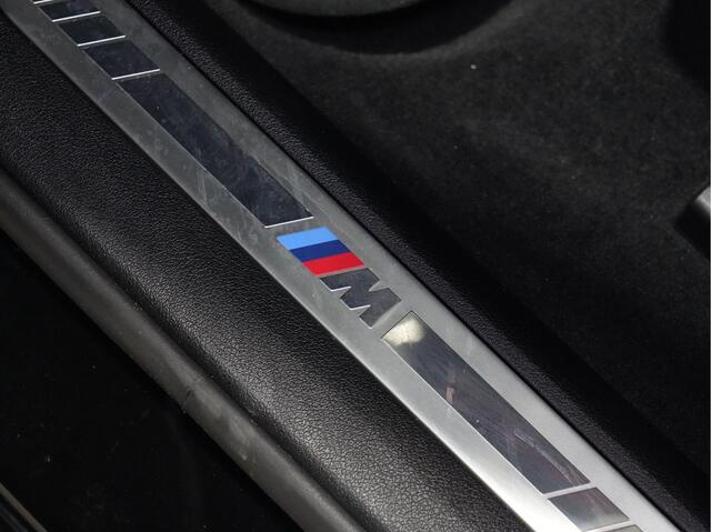 BMW 1-SERIE 118i Executive 50 Jahre Editie M Sport Panoramadak 300