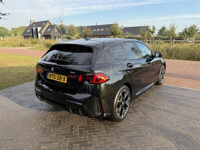 BMW 1-SERIE 120 M Sport Design Edition | M-Pakket | Camera | Apple Carplay | NL-Auto |