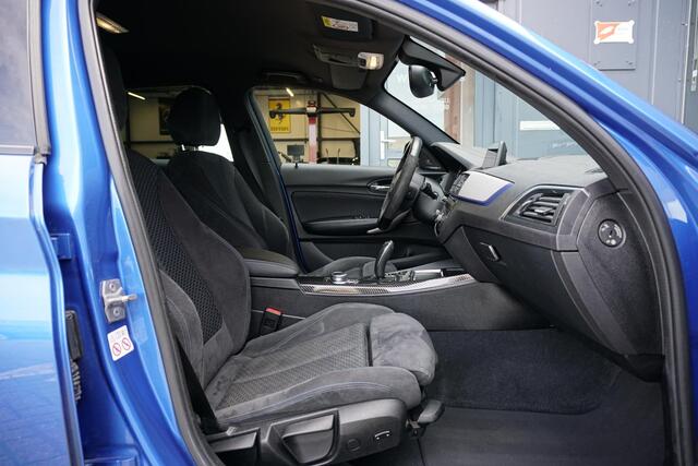 BMW 1-SERIE 118i High Executive M Sport + CAMERA | HARMAN/KARDON | SPORTSTOELEN | LED