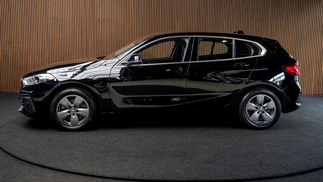 BMW 1-SERIE 116i Navi Climate PDC Stuurverwarming Stoelverwarming LM velgen BTW auto