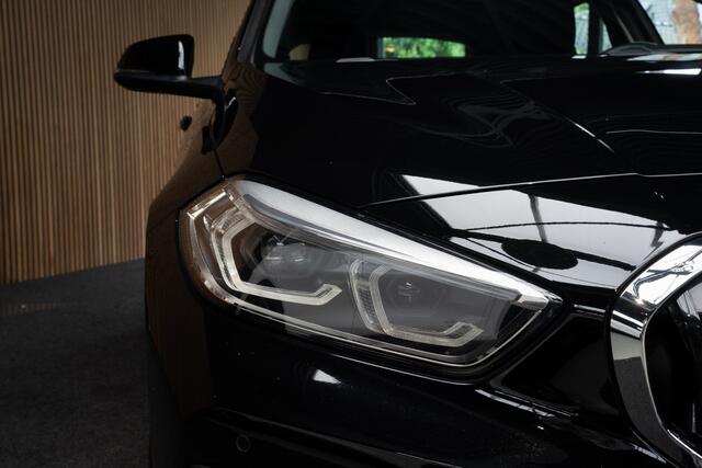 BMW 1-SERIE 116i Navi Climate PDC Stuurverwarming Stoelverwarming LM velgen BTW auto