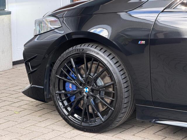 BMW 1-SERIE M135I XD. HIGH EXEC Pano Schaalstoelen Memory Head-Up