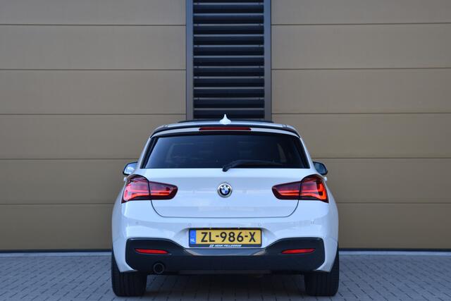 BMW 1-SERIE 118i Edition M Sport Shadow High Exe * Schuifdak * 19'' Performance Wielen * Lichtpakket * Privacy glas *