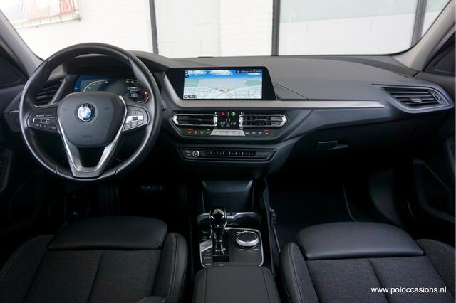 BMW 1-SERIE 118i Carplay | Sportinter | Camera | Stoelverwarming