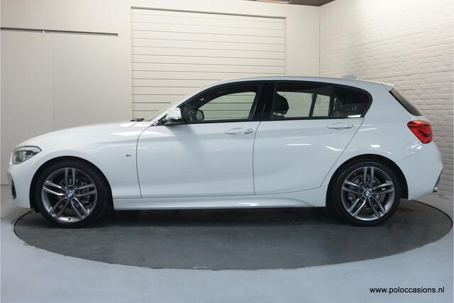 BMW 1-SERIE 118i M-pakket | Automaat | Leder | Sportinterieur | Dealerauto