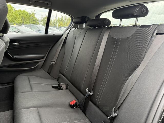 BMW 1-SERIE 118i | Sport Line | Harman/Kardon | Apple CarPlay | M-Sportstuur | Navi. Prof.