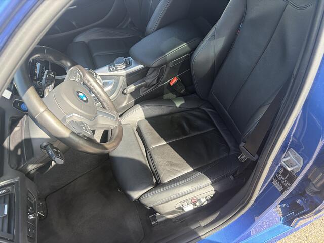 BMW 1-SERIE 118i Corporate Lease High Executive / M-PAKKET / AKRAPOVICH / LEER / AUTOMAAT / 159dkm! NAP!