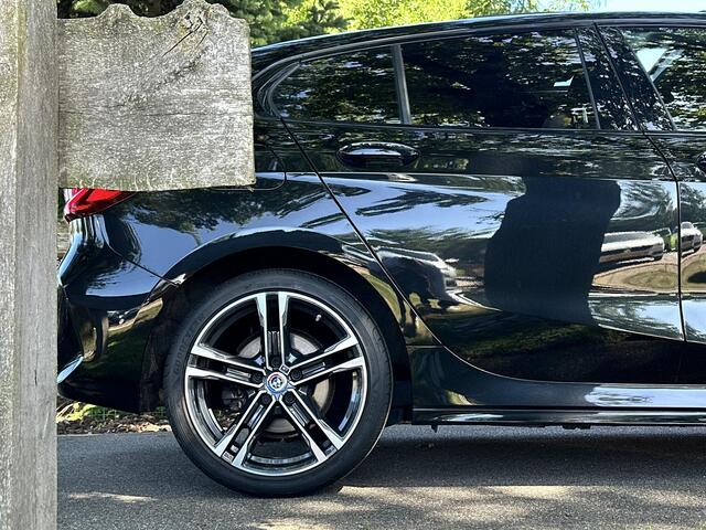 BMW 1-SERIE 118i Introduction Edition M-Sport