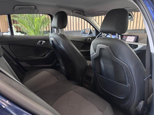 BMW 1-SERIE 118i Intro DEALER ONDERHOUDEN/CARPLAY