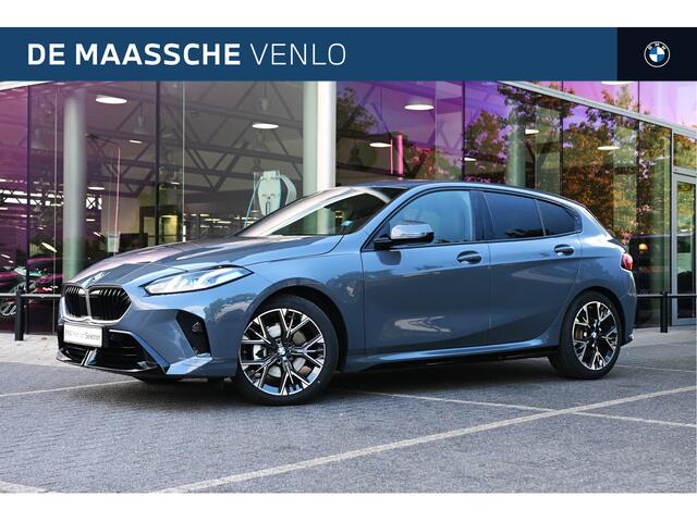 BMW 1-SERIE 120 M Sport Automaat / Sportstoelen / Achteruitrijcamera / Stoelverwarming / PDC / Stuurverwarming