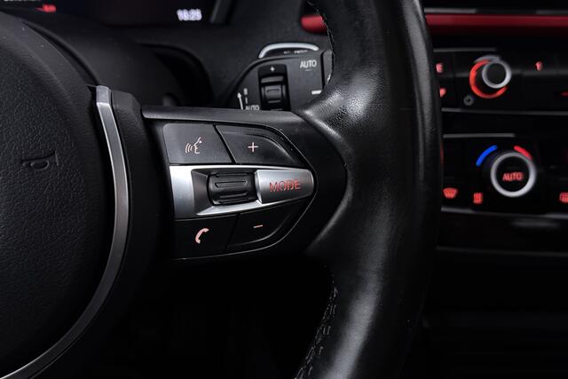 BMW 1-SERIE 118i Executive (NAVIGATIE, CAMERE, SPORTSTOELEN, PARKEERSENSOREN)