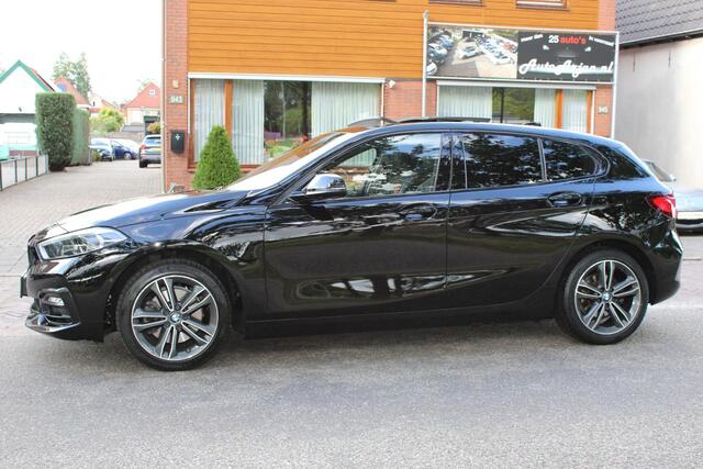 BMW 1-SERIE 118i Executive Edition Pano, Aut, Blackline, Applecarplay, Garantie