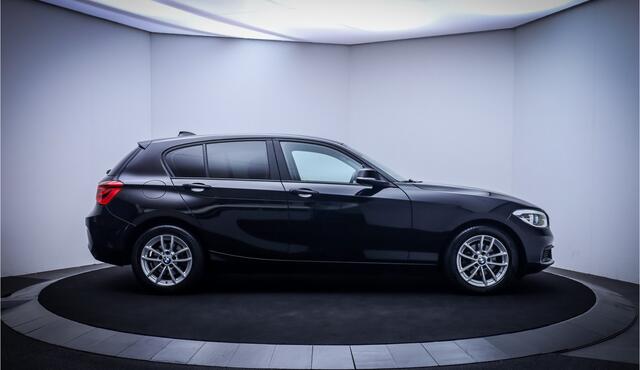 BMW 1-SERIE 116i Executive FULL LED | NAVI | CRUISE | CLIMA | METALLIC | PDC | ORIGINEEL NL