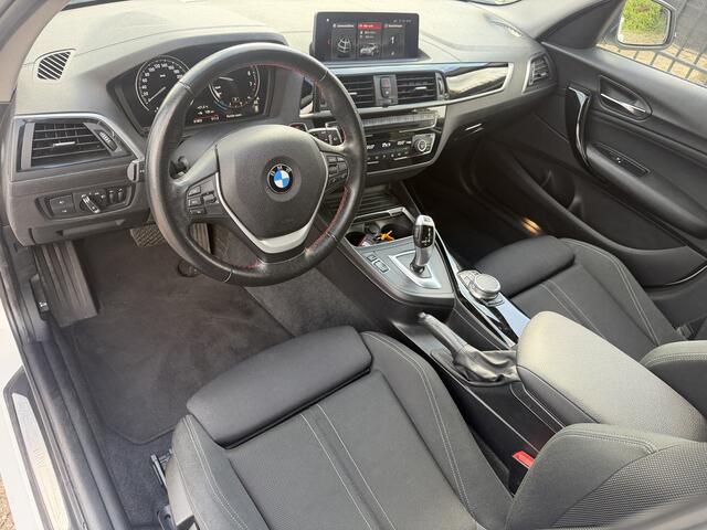 BMW 1-SERIE 118i Sport Line Edition LED/Navi/Clima/Cruise/PDC