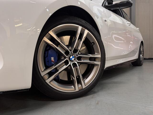 BMW 1-SERIE M135i xDrive 306pk Edition M-Sport Stoelverwarming Privacy glass 21.000km Dealeronderhouden