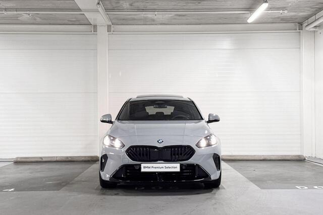 BMW 1-SERIE 120 | M-Sport Pro | Panoramadak | Comfort Access | Harman/Kardon