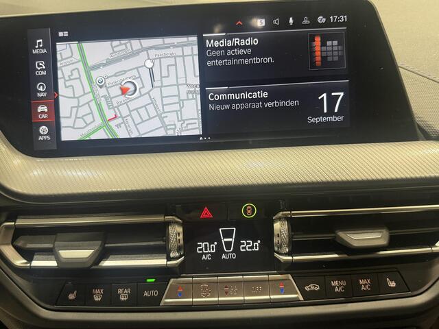 BMW 1-SERIE 118i Introduction Edition | M-Sport | Panoramadak | Camera | Stoelverwarming |