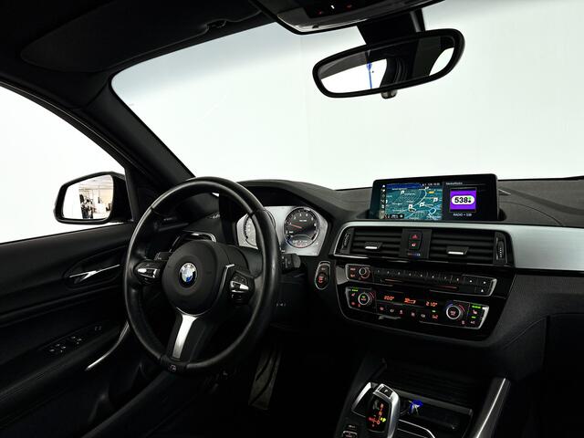 BMW 1-SERIE 118i Corporate Lease High Executive | Panoramadak | Park assist | Harman Kardon | Stoelverwarming
