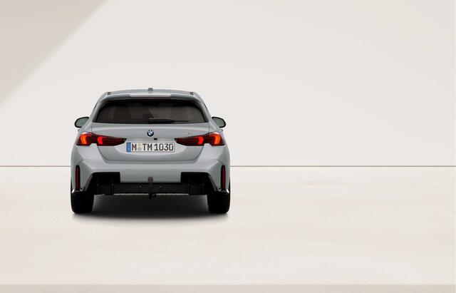BMW 1-SERIE 120 M-Sport Pro - Pano - Trekhaak - Premium Pack