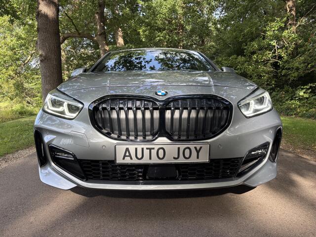 BMW 1-SERIE 120i Executive Edition | M-Sport Pakket | Leder | Slechts 13.000 km.