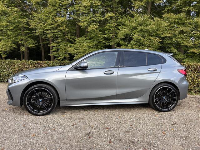 BMW 1-SERIE 120i Executive Edition | M-Sport Pakket | Leder | Slechts 13.000 km.