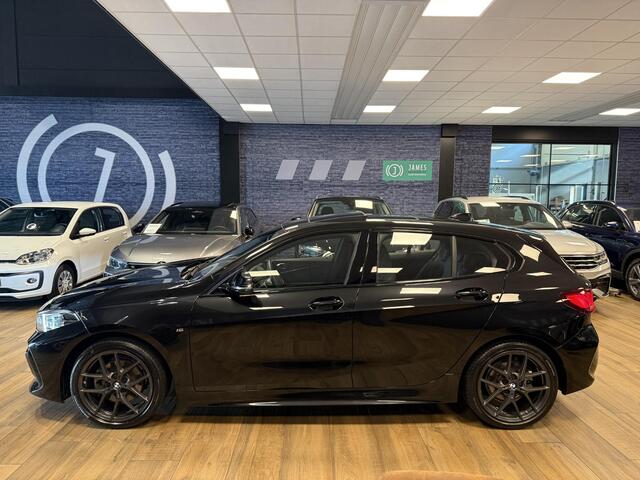 BMW 1-SERIE 118i M Sport |LED|PANO|HiFi|Elek. achterklep|Stuur & Stoelverwarming|M Schadow Line|