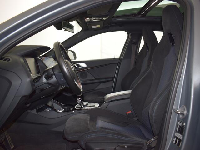 BMW 1-SERIE 118i Business Edition | M-Sport o Schuifdak o LED o CarPlay o Sportstoelen