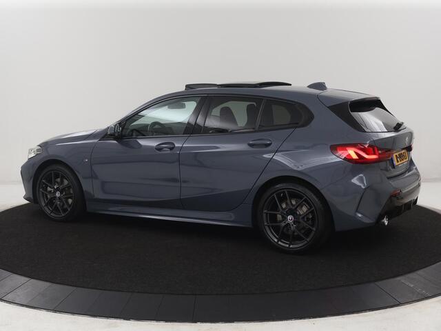 BMW 1-SERIE 120i Business Edition Plus | M-Pakket | Navigatie | LED | Navigatie | Pano.Dak |