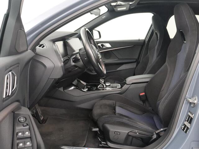 BMW 1-SERIE 120i Business Edition Plus | M-Pakket | Navigatie | LED | Navigatie | Pano.Dak |