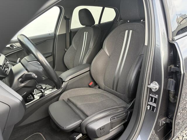 BMW 1-SERIE 118i Executive Edition Automaat, ORG NL, Draadloos Apple Carplay/Android Auto