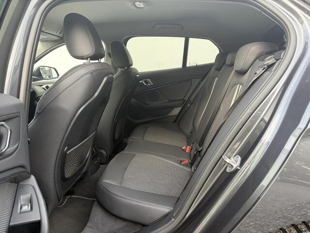 BMW 1-SERIE 118i Executive Edition Automaat, ORG NL, Draadloos Apple Carplay/Android Auto