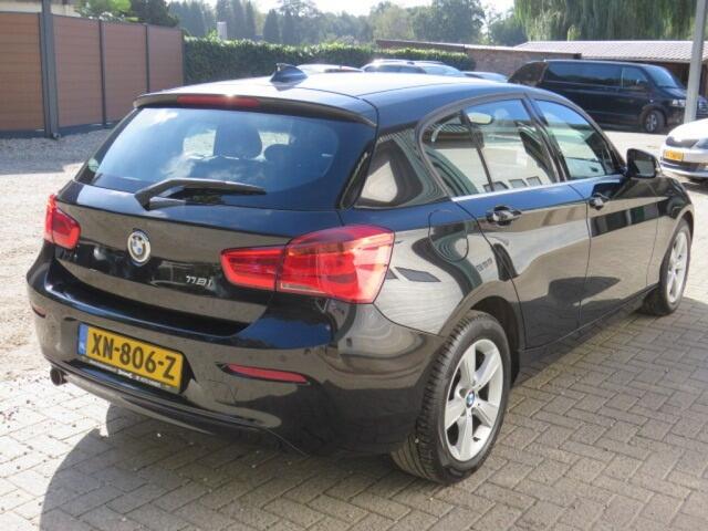BMW 1-SERIE 118I C.L. EXECUTIVE