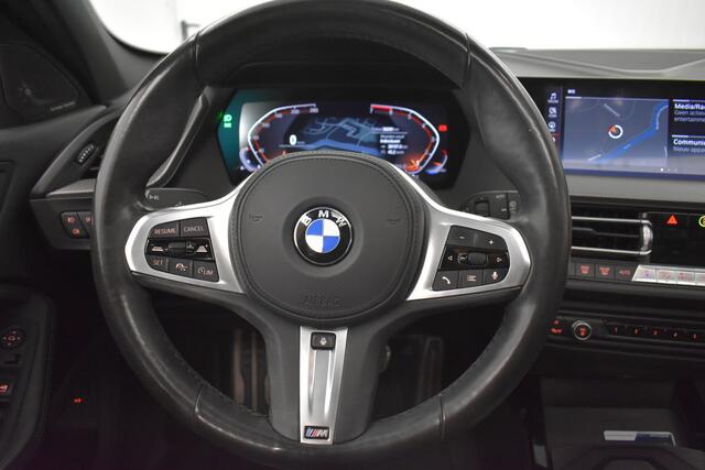 BMW 1-SERIE 118i High Executive M-Sport Pano Camera Vol Leder