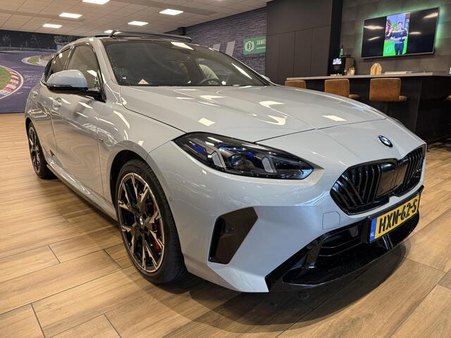 BMW 1-SERIE 120 M Sport Design Edition |HARMAN KARDON|PANO|STUUR-STOEL VERW.|LED|M SPORT REM|