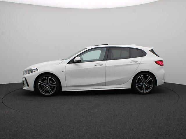 BMW 1-SERIE 5-deurs 118i High Executive | Model M Sport | Audio Media Pack | Parking Pack | Panoramadak | DAB | HiFi | 18''