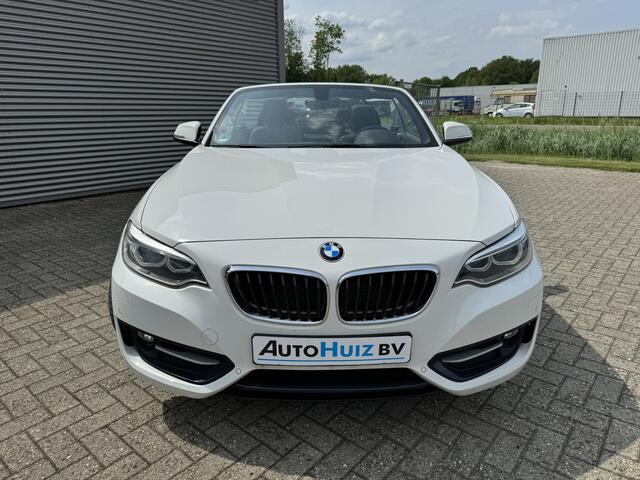 BMW 2-SERIE Cabrio 218i Executive Sport Line Leer Navigatie PDC Xenon Climate Control Stuurverwarming Stoelverwarming