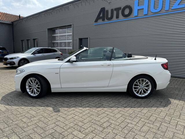 BMW 2-SERIE Cabrio 218i Executive Sport Line Leer Navigatie PDC Xenon Climate Control Stuurverwarming Stoelverwarming